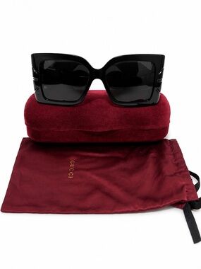 Gucci GG0535S Oversized Square Black Sunglasses Gold GG Logo w/ Case